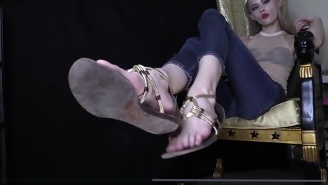 Goddess Kyaa - Cross-Eyed Hottie with Stinky Fuck-Me Sandals