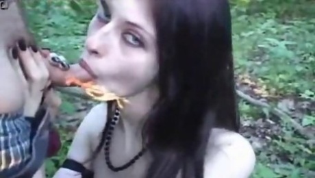 liz vicious sucking dick outside