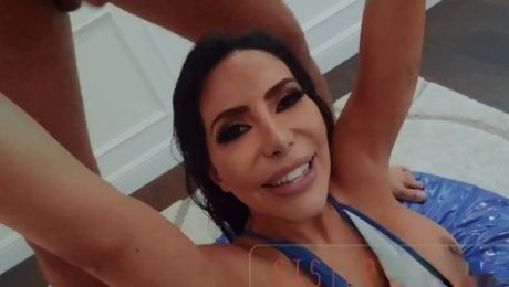 Booty latina MILF Lela Star porn video